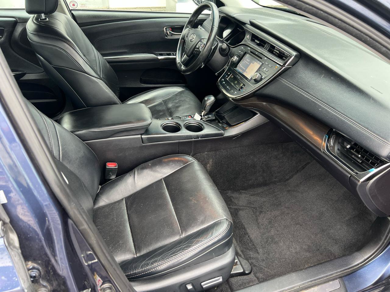 Used 2016 Toyota Avalon Limited FWD image 11