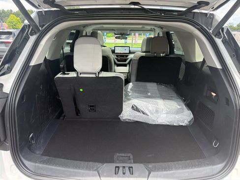 New 2026 Ford Explorer Active w/ Active Comfort Package AWD/4WD image 15