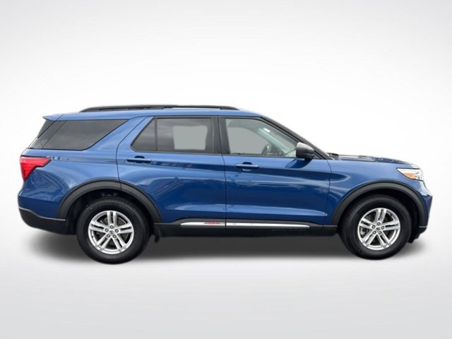 Used 2021 Ford Explorer XLT w/ Equipment Group 202A AWD/4WD image 8