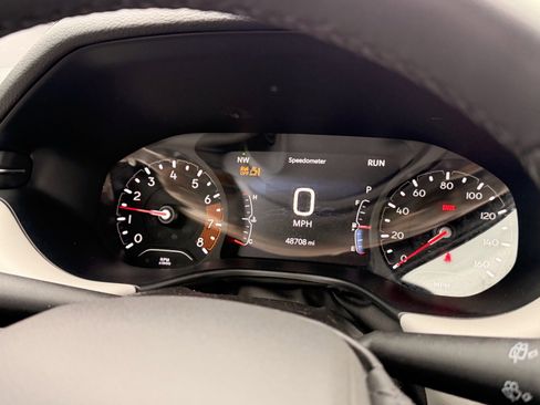Used 2025 Jeep Compass Limited AWD/4WD image 17