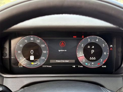 New 2026 Land Rover Range Rover Velar Dynamic SE image 23