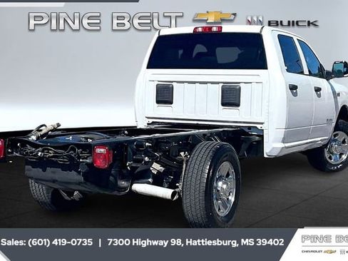 Used 2019 RAM 3500 Tradesman w/ Chrome Appearance Group image 12