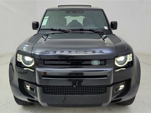 Used 2024 Land Rover Defender 110 S image 13