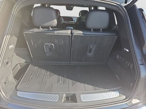 New 2026 Cadillac Vistiq Sport image 13