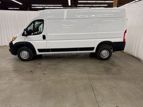 New 2026 RAM ProMaster 2500 w/ Convenience Group image 22