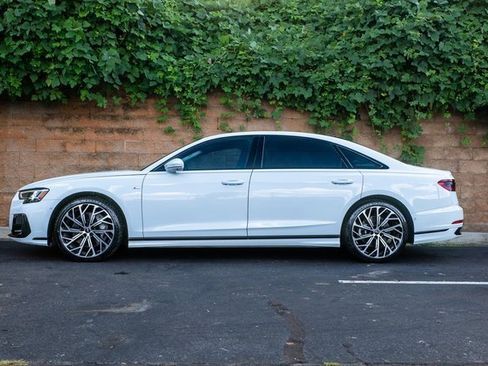 Used 2022 Audi A8 L 3.0T image 8