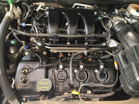 Used 2019 Ford Explorer Limited w/ Limited Luxury Package image 30