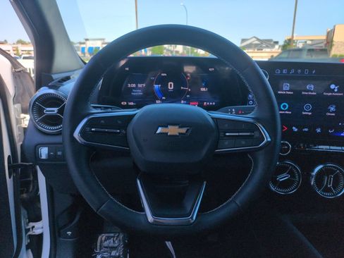 Used 2024 Chevrolet Blazer EV LT AWD/4WD image 14