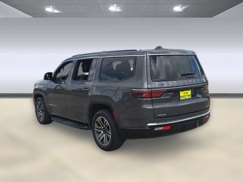 Used 2022 Jeep Wagoneer Series III w/ Flexible Seating Group image 3