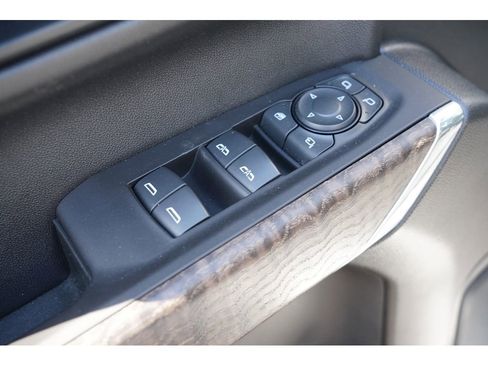 Used 2021 GMC Sierra 1500 Denali w/ Denali Ultimate Package image 17