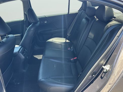 Used 2017 Honda Accord EX-L image 33