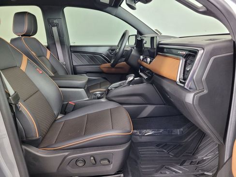 Used 2024 GMC Canyon AT4 w/ AT4 Premium Package AWD/4WD image 21