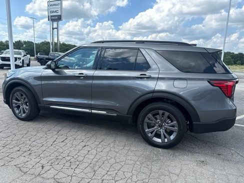 Used 2025 Ford Explorer Active w/ Active Comfort Package AWD/4WD image 4