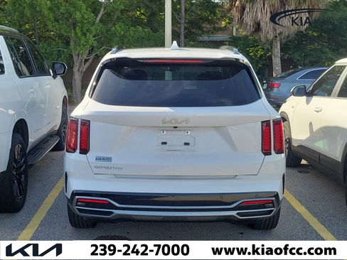 Certified 2023 Kia Sorento S w/ Panoramic Sunroof Package FWD image 5
