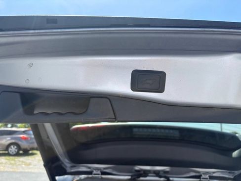 Used 2021 Toyota RAV4 XLE w/ Convenience Package AWD/4WD image 13