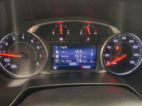 Used 2019 Chevrolet Blazer LT FWD image 23