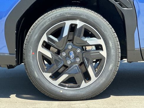 New 2026 Subaru Forester Premium AWD/4WD image 33