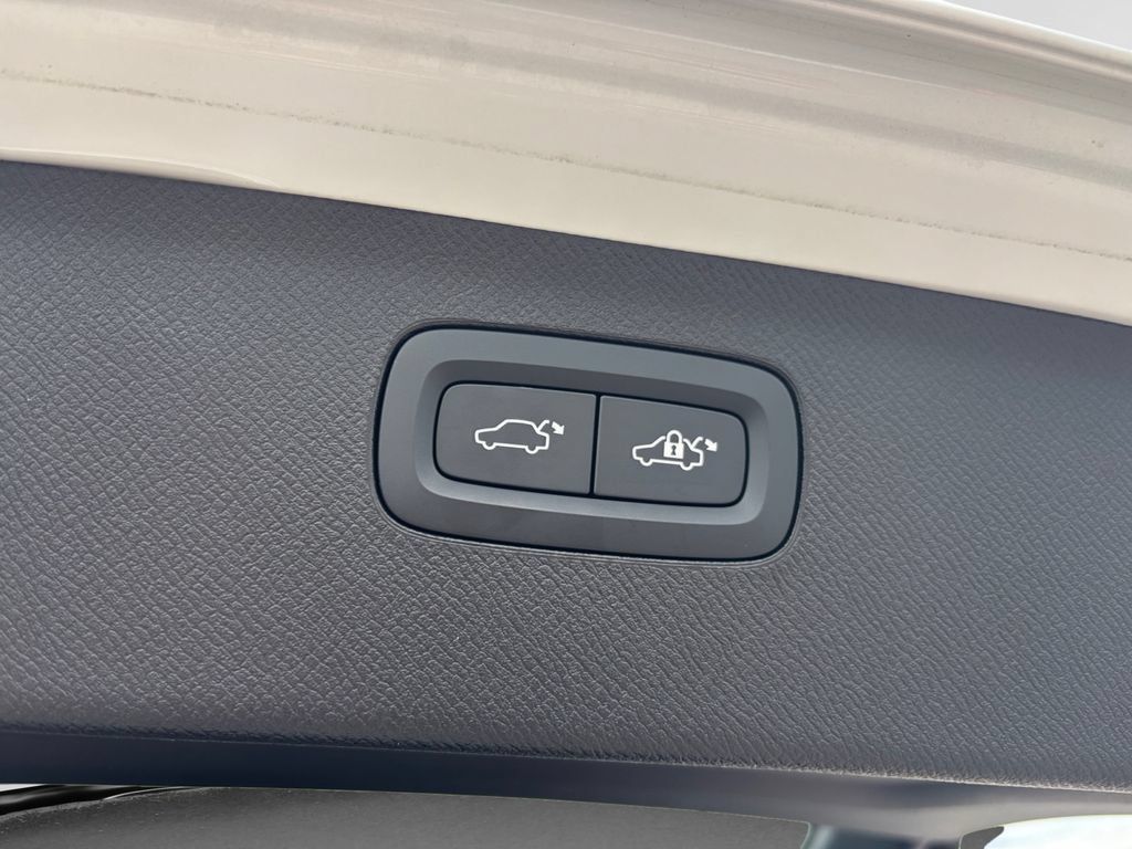 Used 2023 Volvo XC90 B6 Plus w/ Protection Package Premier AWD/4WD image 49