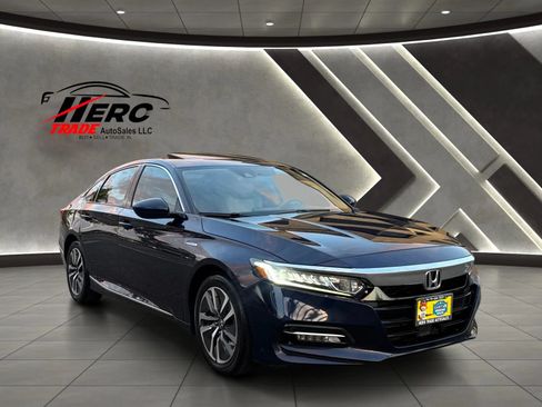 Used 2018 Honda Accord EX image 1