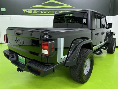Used 2024 Jeep Gladiator Sport AWD/4WD image 10