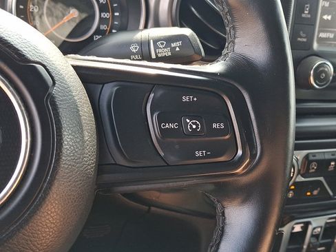 Used 2021 Jeep Wrangler 4WD Unlimited Willys image 21