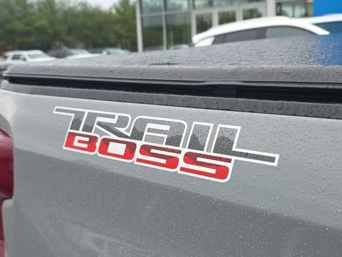Used 2025 Chevrolet Silverado 1500 Custom Trail Boss AWD/4WD image 14