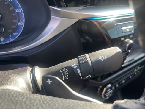 Used 2016 Toyota Corolla S FWD image 11