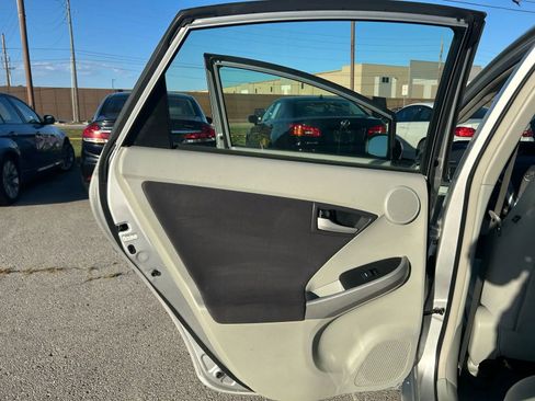 Used 2011 Toyota Prius One image 11