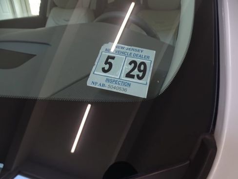 Certified 2024 Cadillac XT6 Premium Luxury w/ Technology Package AWD/4WD image 28