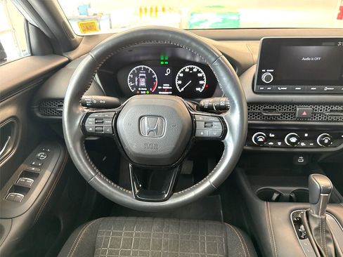Used 2023 Honda HR-V Sport image 11