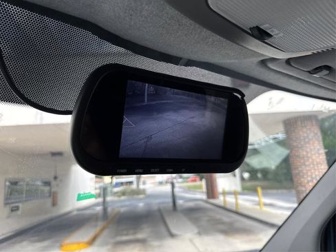 Used 2018 Mercedes-Benz Sprinter 2500 image 14