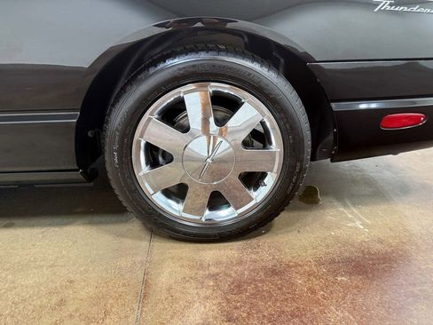 Used 2002 Ford Thunderbird image 87