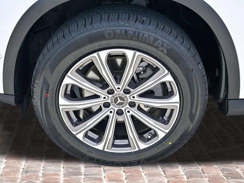 Used 2023 Mercedes-Benz GLC 300 image 34