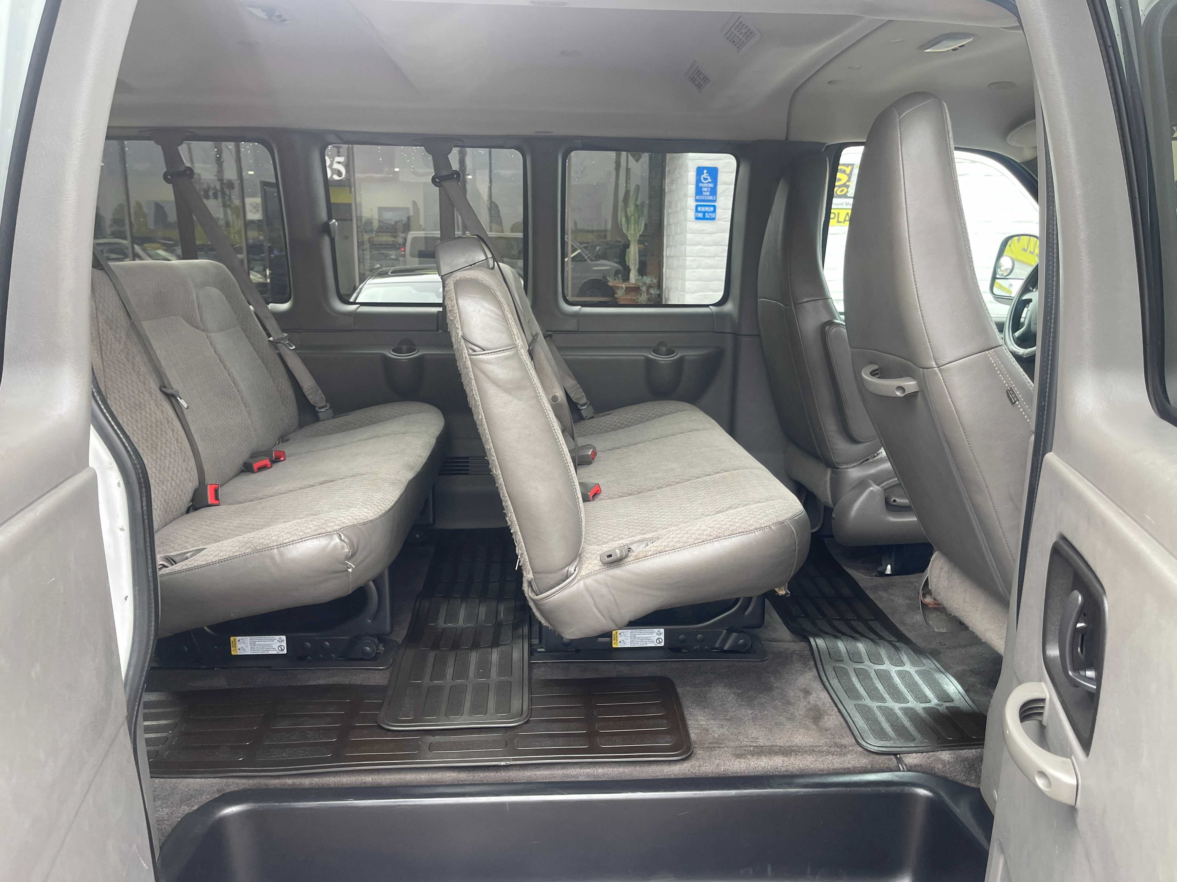 Used 2016 Chevrolet Express 3500 LT w/ LT Preferred Equipment Group RWD image 12