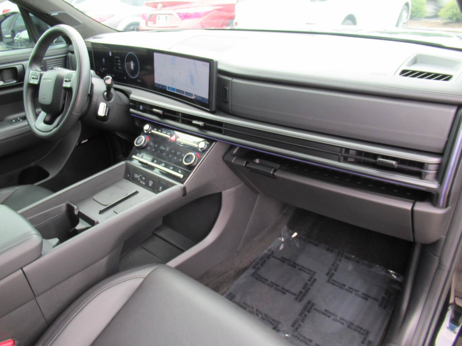 Used 2024 Hyundai Santa Fe Calligraphy FWD image 11