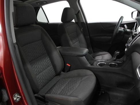 Used 2018 Chevrolet Equinox LT w/ Sun & Infotainment Package image 17