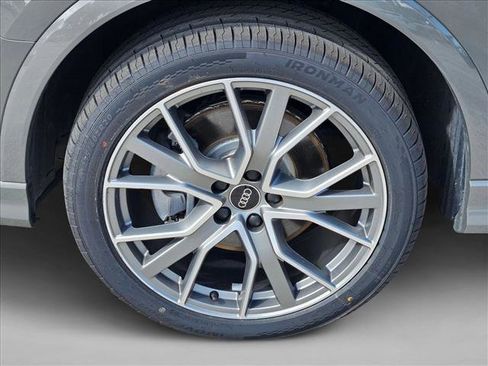 Used 2025 Audi Q3 2.0T Premium Plus AWD/4WD image 22