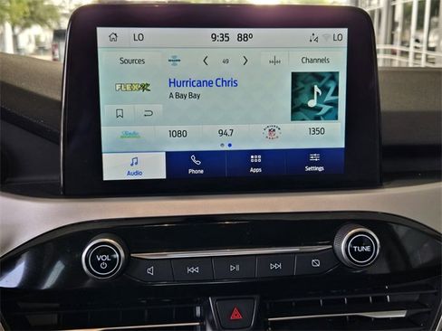 Used 2022 Ford Escape SEL image 16