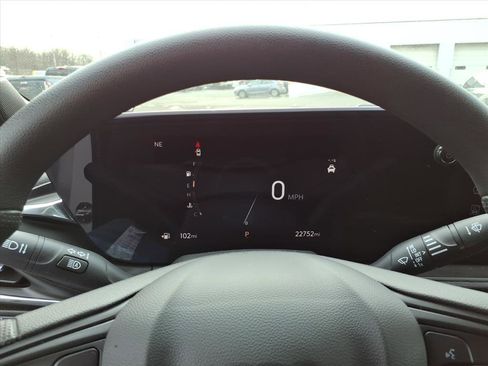 Used 2024 Buick Envista Preferred image 18