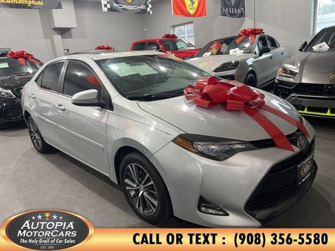 Used 2017 Toyota Corolla LE w/ LE Premium Package w/Moonroof FWD image 5