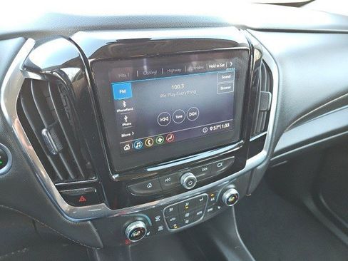 Used 2020 Chevrolet Traverse LT w/ Driver Confidence II Package image 23