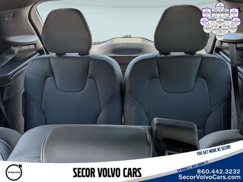Used 2023 Volvo XC90 T8 Ultimate w/ Lounge Package AWD/4WD image 17