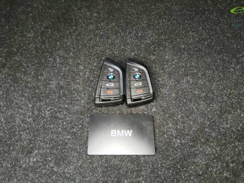 Used 2025 BMW 330i Sedan RWD image 82