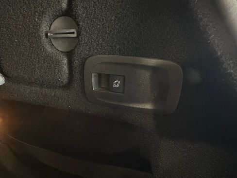 Used 2016 Buick Cascada Premium image 24