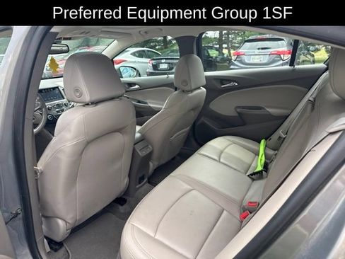 Used 2018 Chevrolet Cruze Premier FWD image 21