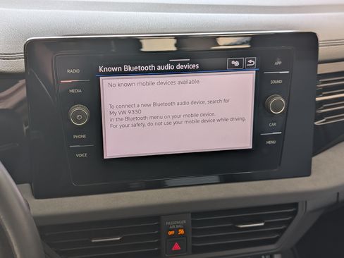 Used 2025 Volkswagen Jetta SE w/ Sunroof Package FWD image 28