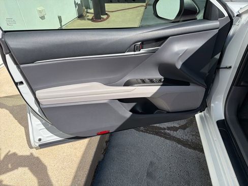 Used 2023 Toyota Camry LE FWD image 31