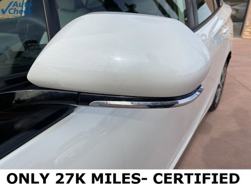 Used 2020 Toyota Prius XLE w/ Advanced Technology Package image 3