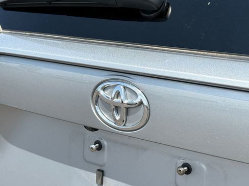 Used 2024 Toyota RAV4 XLE AWD/4WD image 8