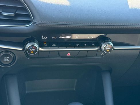 Certified 2025 MAZDA MAZDA3 s Sport image 18